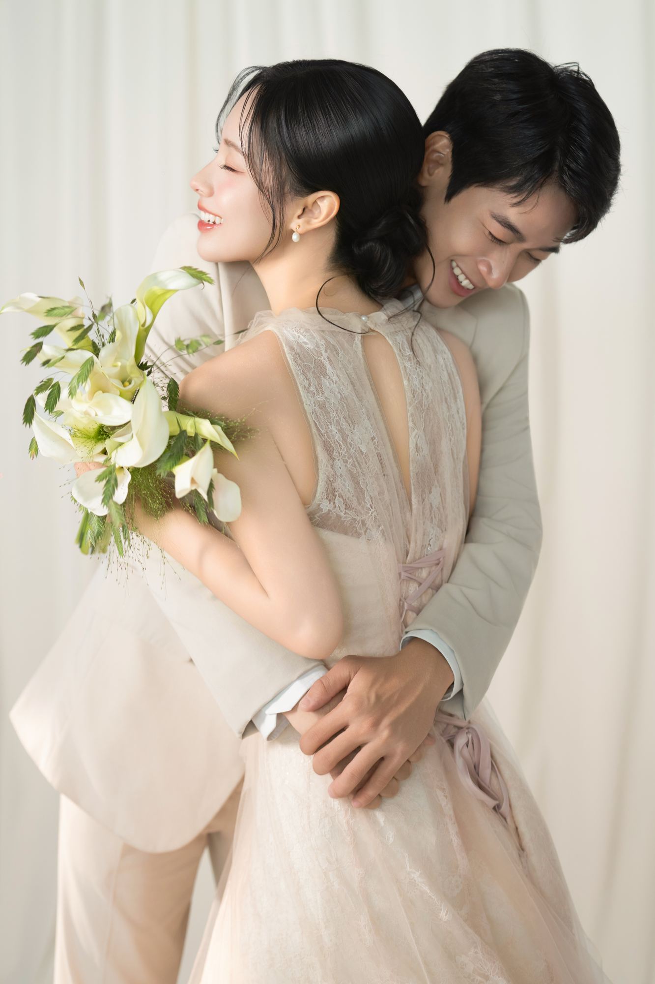 DIVINE MOMENTS 6