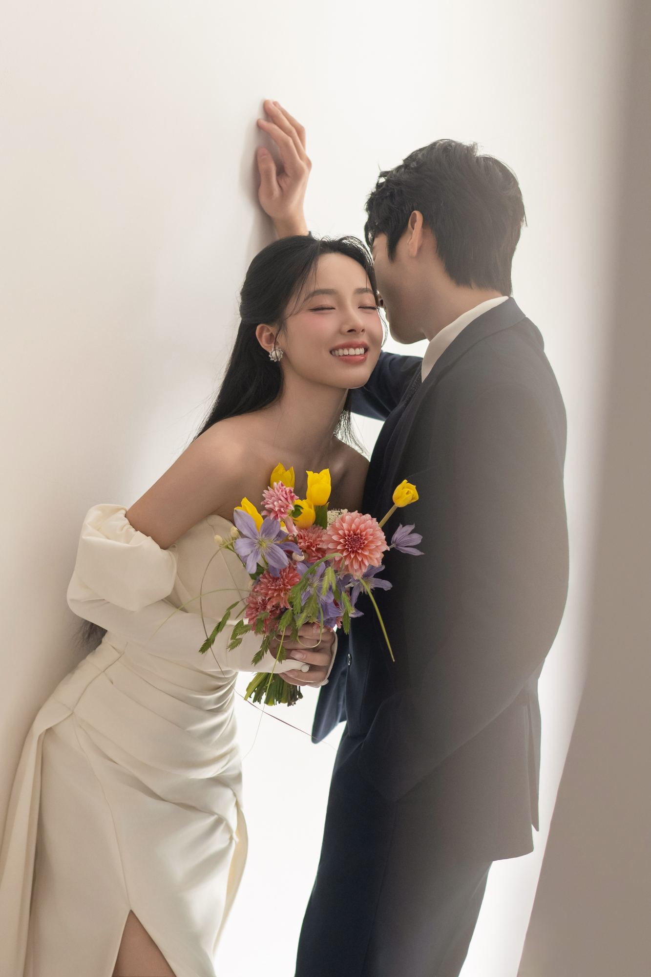 DIVINE MOMENTS 19